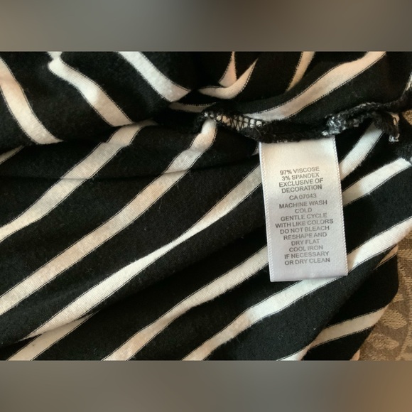 Cable & Gauge Black and White Striped Top - Picture 7 of 9